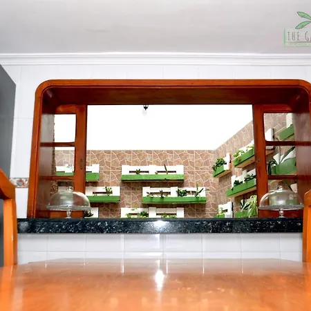Guest house Casa The Garden Palmas 3*