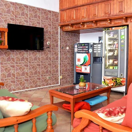 Guest house Casa The Garden Palmas 3*
